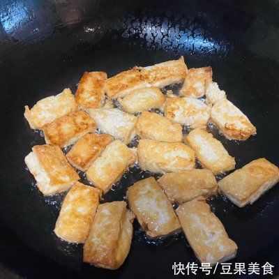 白菜炖粉条这样做也太好吃了，每天下饭都靠它
