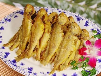 淀粉|炸鱼时,用面粉还是淀粉?都不对!教你正确做法,酥脆鲜嫩特别香