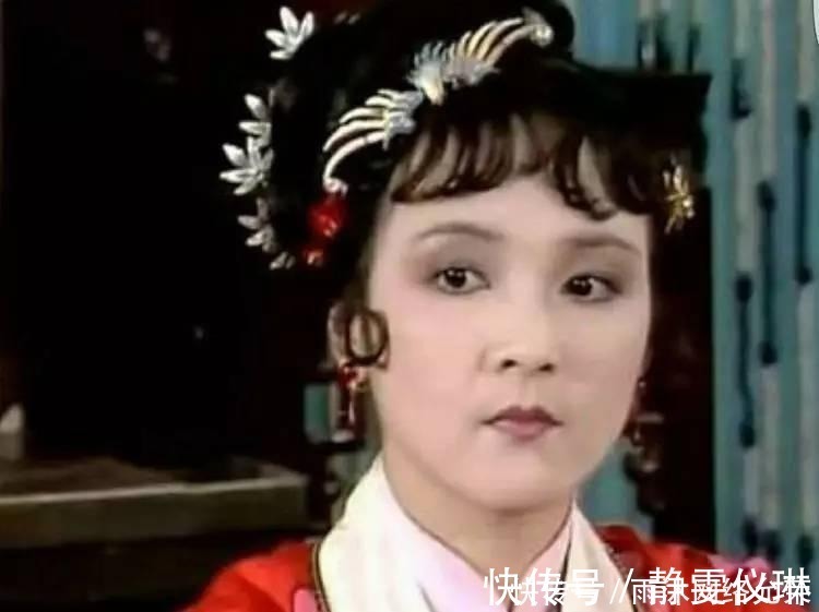 曹公&薛宝琴是《红楼梦》里的局外人?一出场就惊艳,为何早早退场?