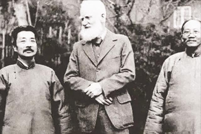 鲁迅|泰戈尔首次访华,各界名流作陪,鲁迅却中途甩袖离开:一塌糊涂!