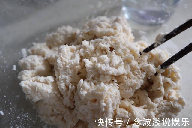 天一冷就馋热腾腾的饺子,这两种素菜做馅料,比肉馅还好吃