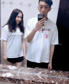 |搞笑GIF:大哥看你再有钱,也改不掉以前落下的职业病啊