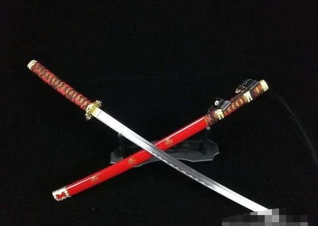 佩刀|亮剑:楚云飞送枪,李云龙赠刀,今天才知这把刀居然这么珍贵
