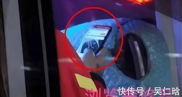 国足|痛心!国足惨败越南,球员购买奢侈品回国,女足王霜深夜练到拉伤