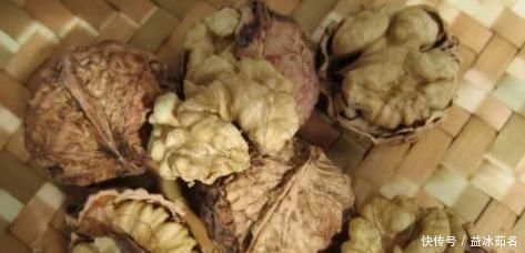 酸枣仁|“植物安眠药”终被发现，白开水里面加一点，喝完沾床就睡不失眠