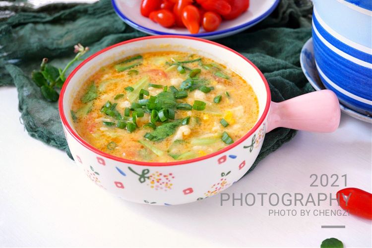 70岁婆婆教做的“疙瘩汤”,火了朋友圈,和面不用水,味道棒极了