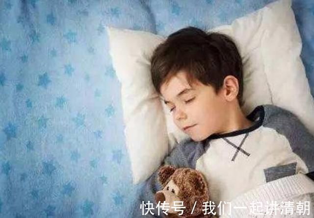 宝宝|孩子半夜睡觉腿抽筋,别以为是着凉,要抓住孩子身高“猛涨期”