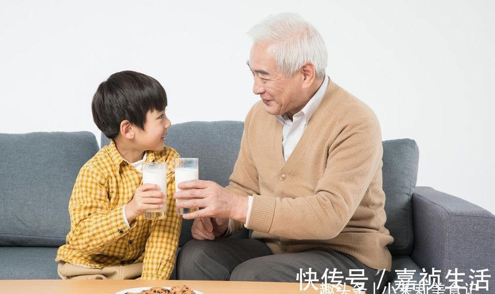 胃里|喝牛奶,上午好还是下午好?3个“黄金时间”要抓住,营养好吸收