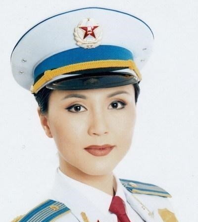 她威胁央视用自己的节目压轴,被驳回后直接罢演,最终惨遭封杀