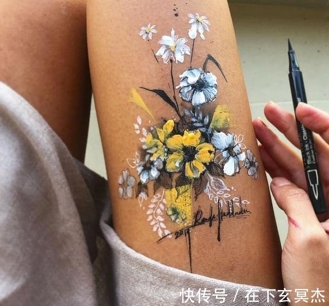 兰达·哈达丁|性感女画家在大腿上作画,引无数宅男疯狂膜拜