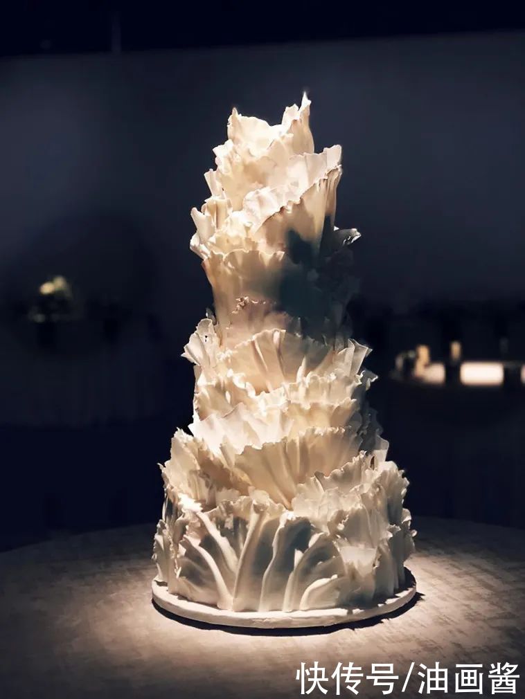 ?想要婚礼独一无二？这样的创意蛋糕不能少，满满艺术感