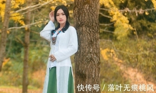 翠华@万千心事云头寄,一枚落叶可知秋;伤感秋词七首,清寒霜色伴梦柔