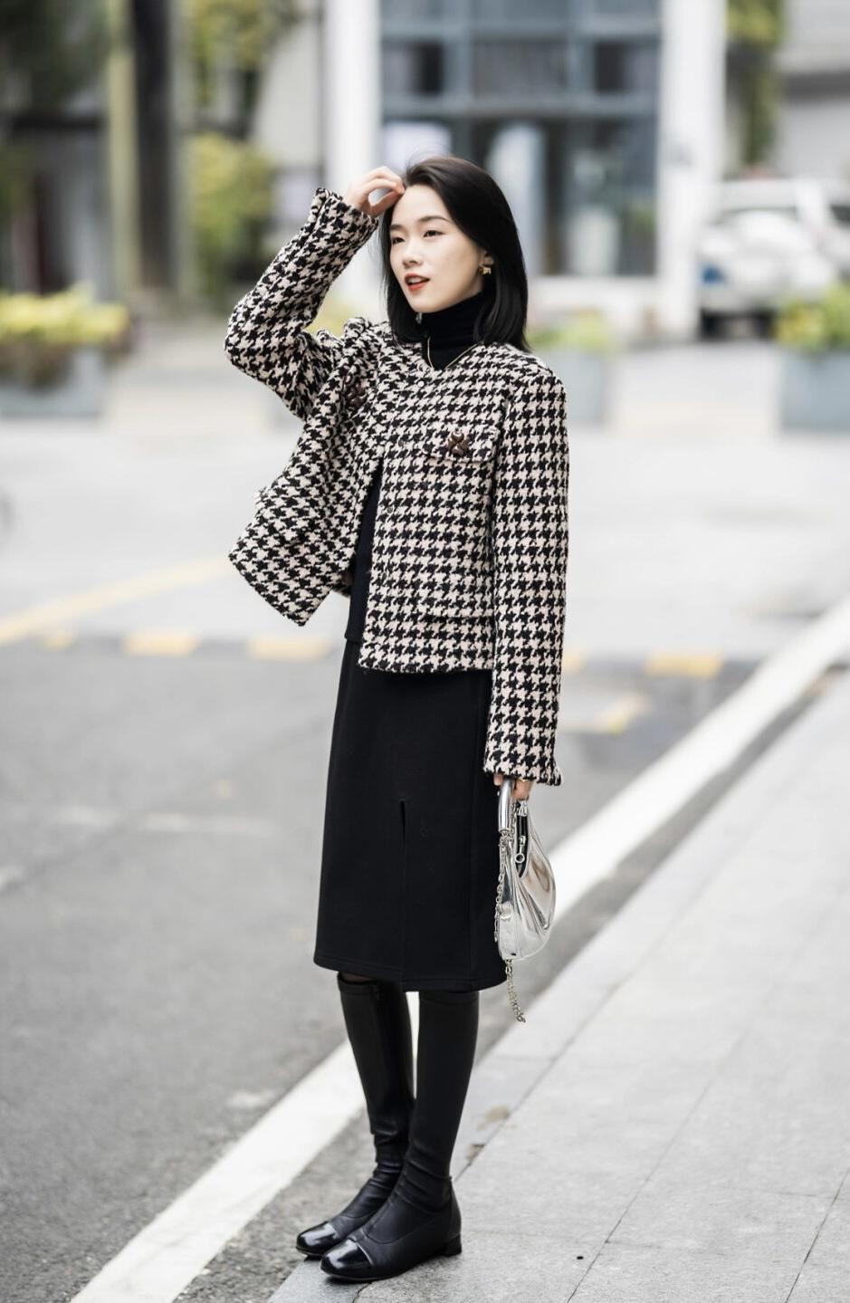 搭配 “小香风外套”才是冬季穿搭的yyds,优雅知性又干练,谁穿谁美