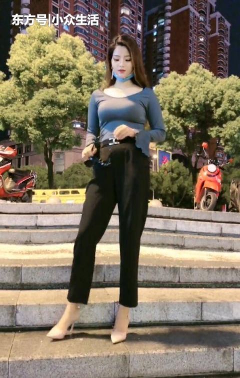 阔腿|街拍微胖妹子就该穿这样的阔腿裤,美范十足