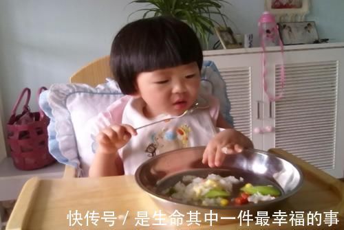 大人|有种辅食叫“大人饭”,吃太早会养出胖墩宝宝,过度喂养不得不防