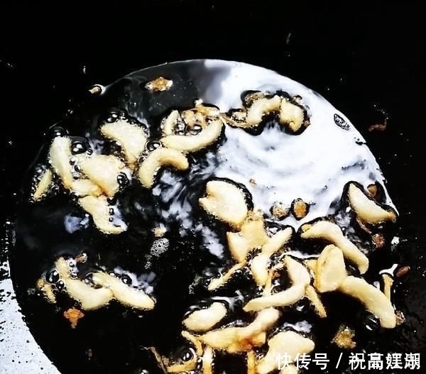 “蚝油”是一开始就放,还是最后再放大厨放错顺序味道就变了