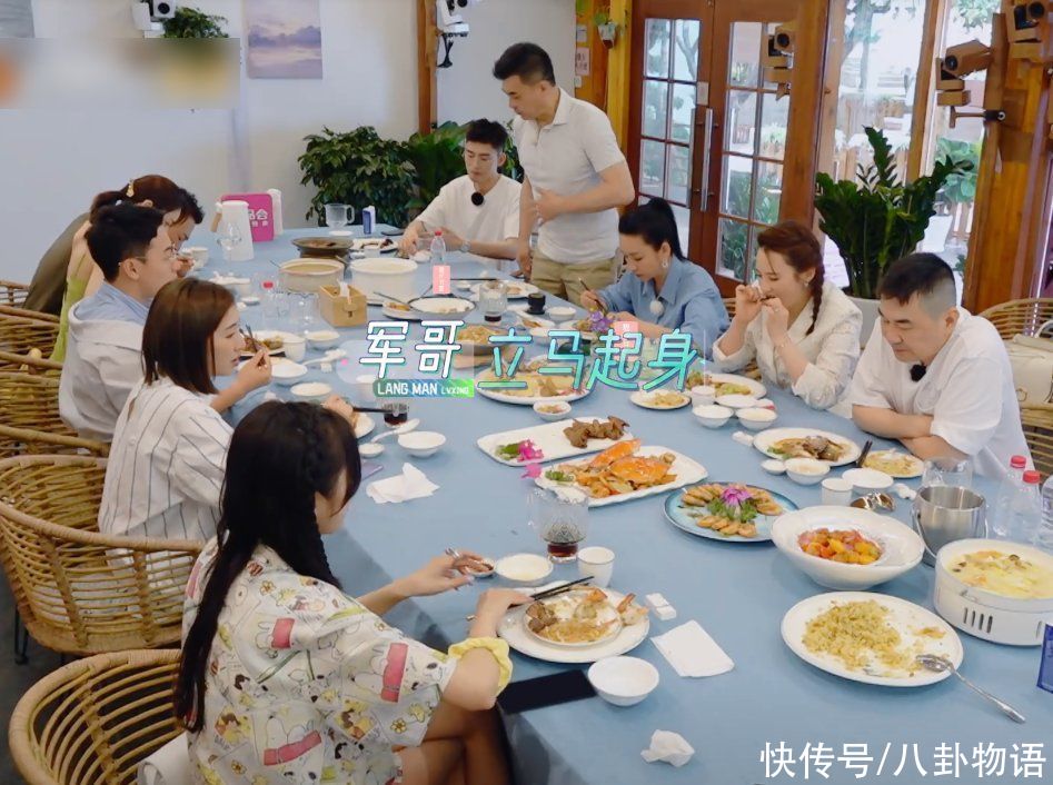 陳建斌|蔣勤勤要求在家不坐床上，再看陳建斌對此的態度，家庭地位很顯然