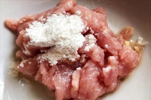 大厨|为何你炒的肉又硬又柴？原来是忽略了关键1步，大厨教你正确做法
