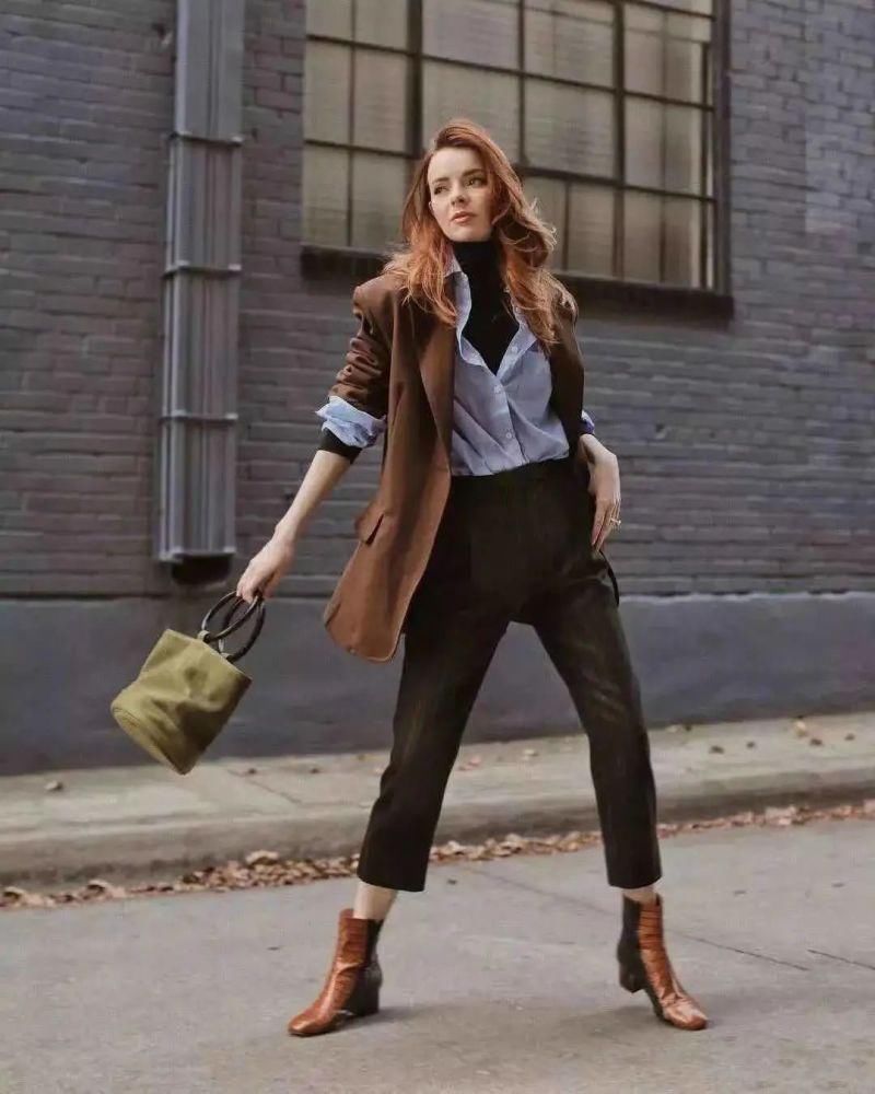 高领怎么穿才不土？30张图告诉你秋冬搭配绝招！这样穿才能保暖又时髦！