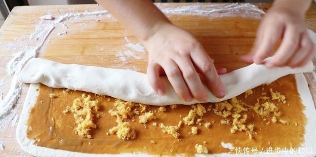 老公最馋的麻酱烧饼,今天又做了一锅,外酥里软、层层酱香,真馋