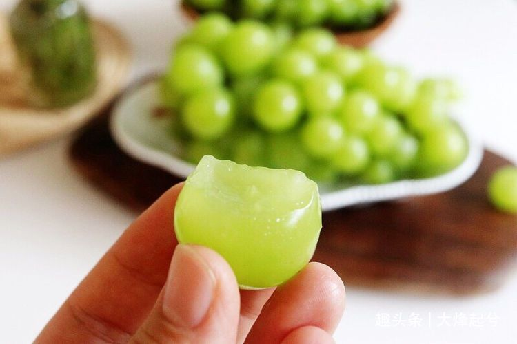 冬天葡萄的保存方法，放2，吃时还和新鲜的一样