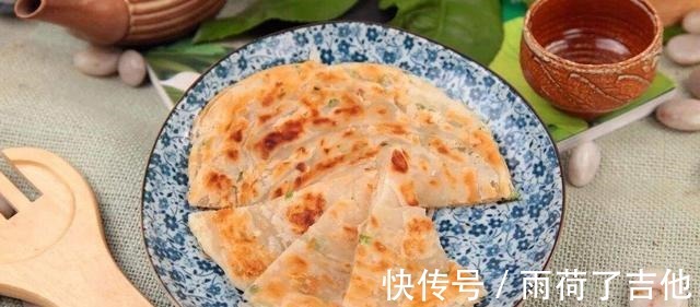 酱香|花生酱千层小饼，做法简单，酱香浓郁，酥脆可口，当做早餐刚刚好！