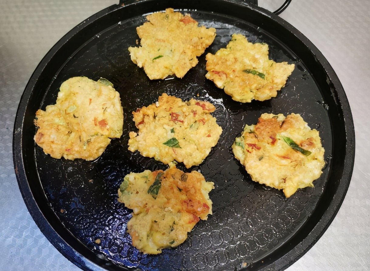 勺子|外酥里嫩的家常豆腐饼,吃起来格外香