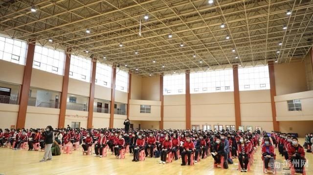 滨州实验学校阳光团队学生着汉服行冠笄礼致青春