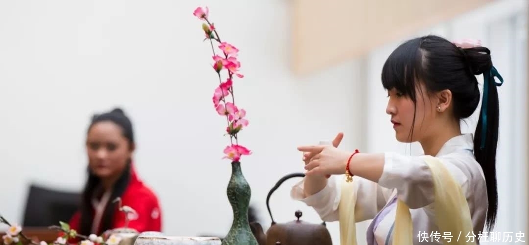 受宠与受辱,都愿意接受前者,但老子却说“宠为下”?啥意思?