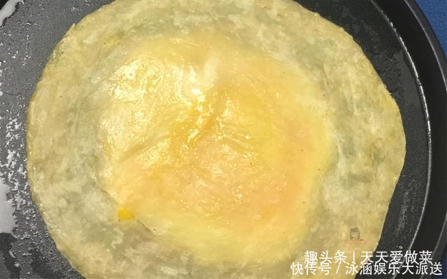  简单|手抓饼的家常吃法，简单易做，超快手，3分钟搞定，懒人早餐必备