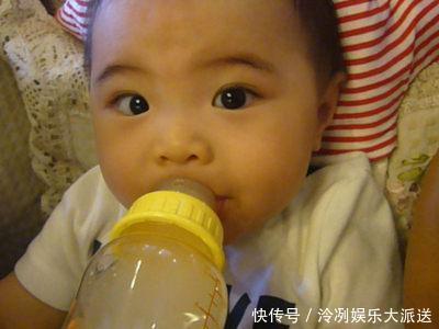 脾胃|劝告:3岁前,4种食物不是疼孩子,是害孩子,还有家长给娃吃