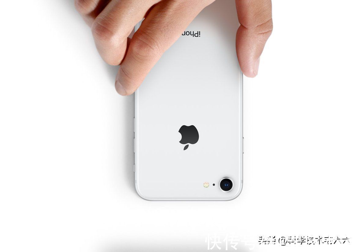 小宅|少用600吨塑料，iPhone13系列取消塑封设计，只为保护环境？
