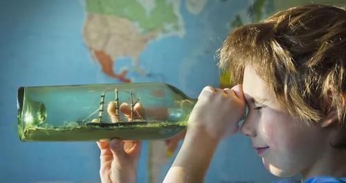 求知欲|孩子从小有这3个特征，说明智力发育好，长大后更容易有出息！