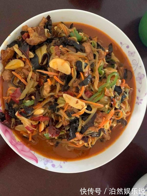 丝儿|老婆饼没老婆,鱼香肉丝也没有鱼,简单4步,猪肉也能做出鱼香味