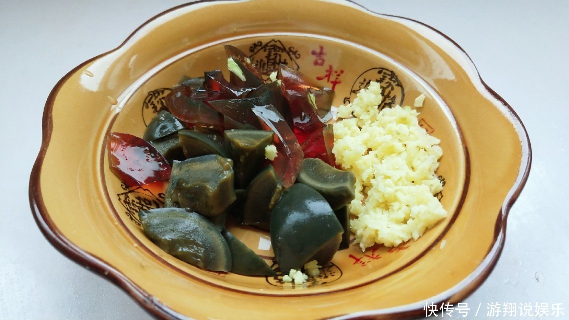 好喝|皮蛋瘦肉粥这种做法,简单又好喝,营养美味,看一遍就学会