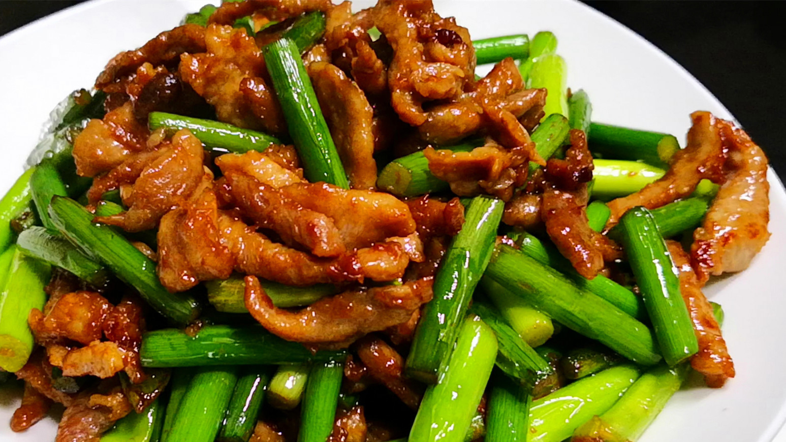 不管做什么炒肉,都别直接下锅炒,教你正确做法,肉香不腥也不柴