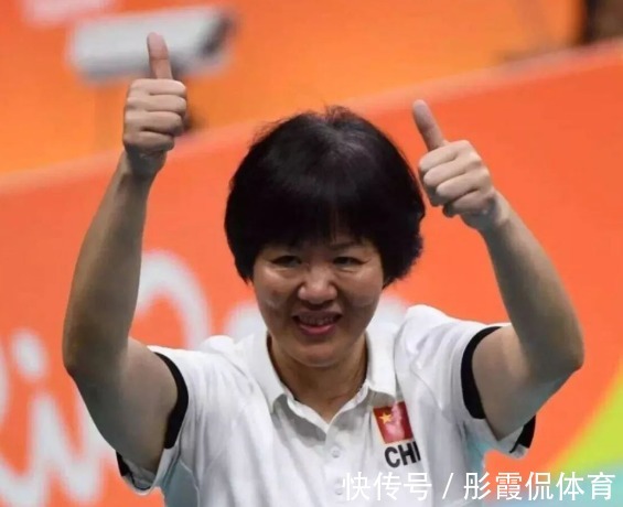 方岩|中国女排喜从天降！8名主力留队辅佐新帅，冲击巴黎奥运冠军