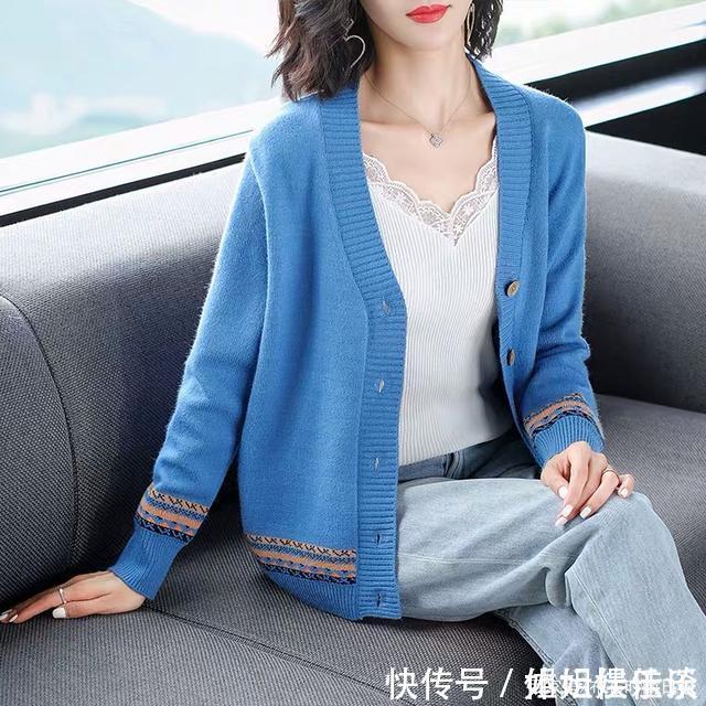 百搭|穿腻了裙装的女人,初秋可以看看这“针织开衫”,优雅减龄又洋气