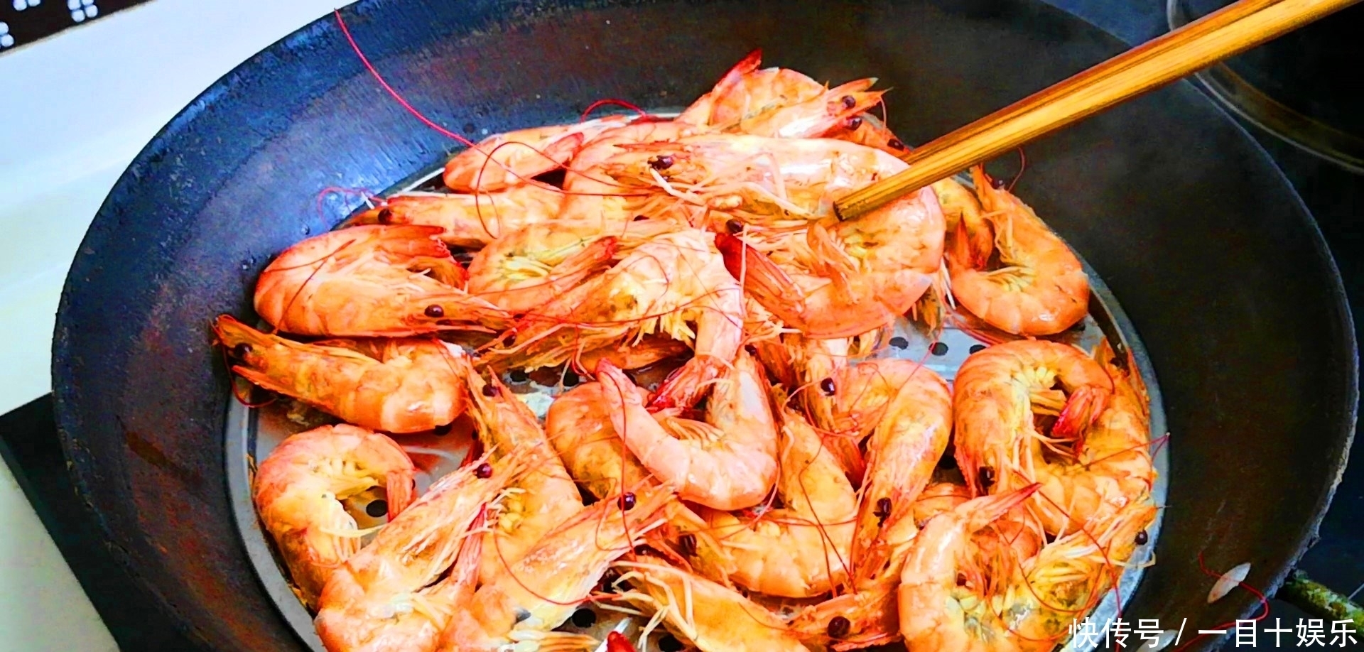 虾头部分是“屎”还是“黄”?老渔民告诉你正确答案,别再吃错了