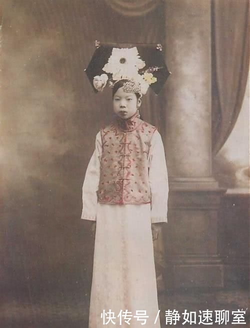 溥仪|皇妃文绣老照片：事帝九年未蒙一幸，虽没婉容漂亮但结局要好很多