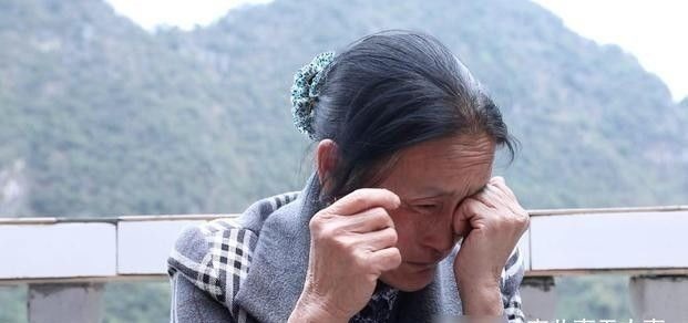 老两口|有女儿的家庭不再“吃香”了,未来会面临4个问题,令人扎心