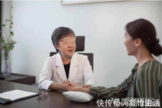 洗衣物|67岁老人产后“二回春”,没显老还更年轻了,坐好月子很重要