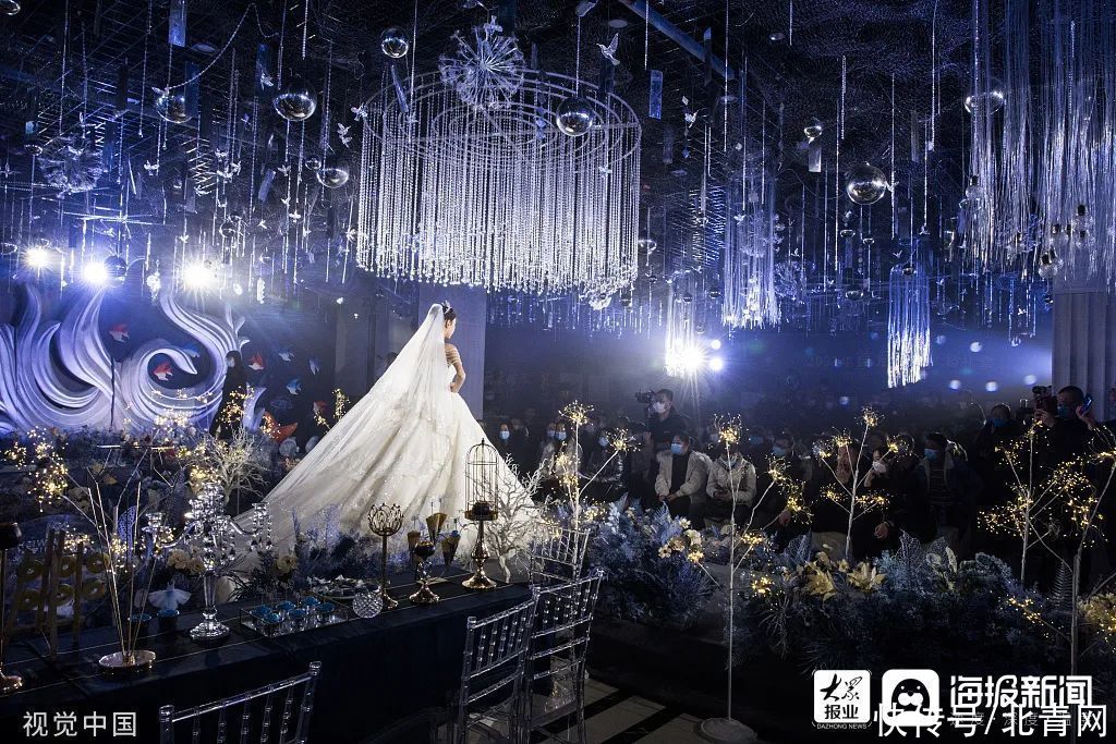 一线城市|“补偿式”婚礼潮涌现！网友：补办也是为了收回份子钱