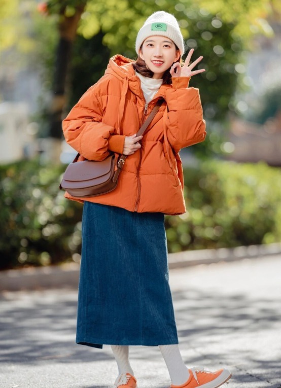 紧身裤|2022年羽绒服怎么穿才洋气?时髦精都在这样搭配,照着穿都很美!