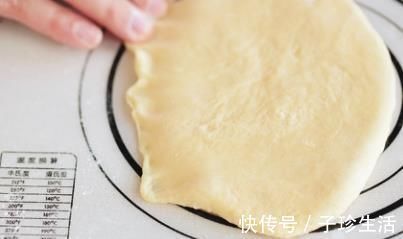 一碗面粉,一包牛奶,掌握这个配方,这款面包的造型也比较简单