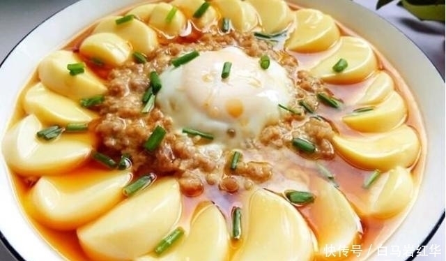 鸡蛋豆腐蒸肉末,简单蒸一下鲜嫩入味,大人小孩都爱吃