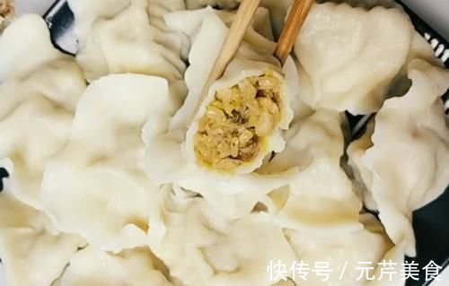 做酸菜猪肉馅饺子，学会3个窍门，饺子鲜香美味，比纯肉的还好吃