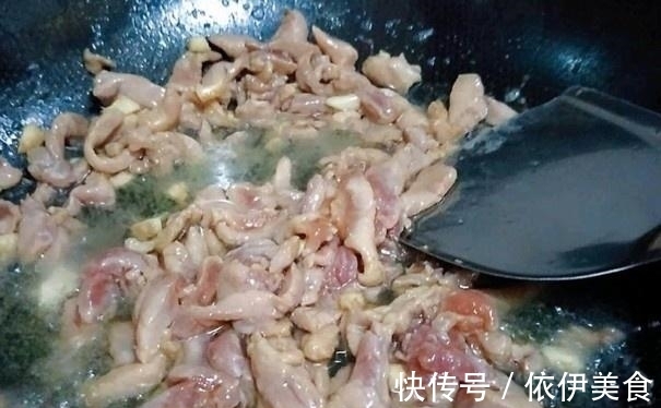 羸瘦者|再炒猪肉，千万别直接下锅，多加“这1步”，肉不硬，香嫩更美味
