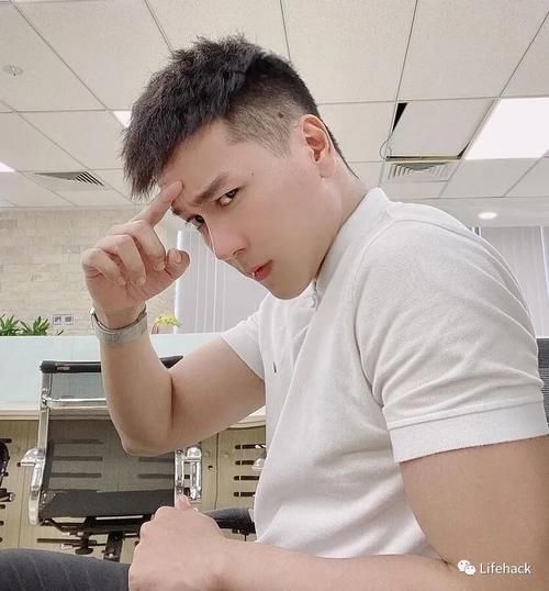 今夏最流行的男士发型趋势，帅掉渣儿了