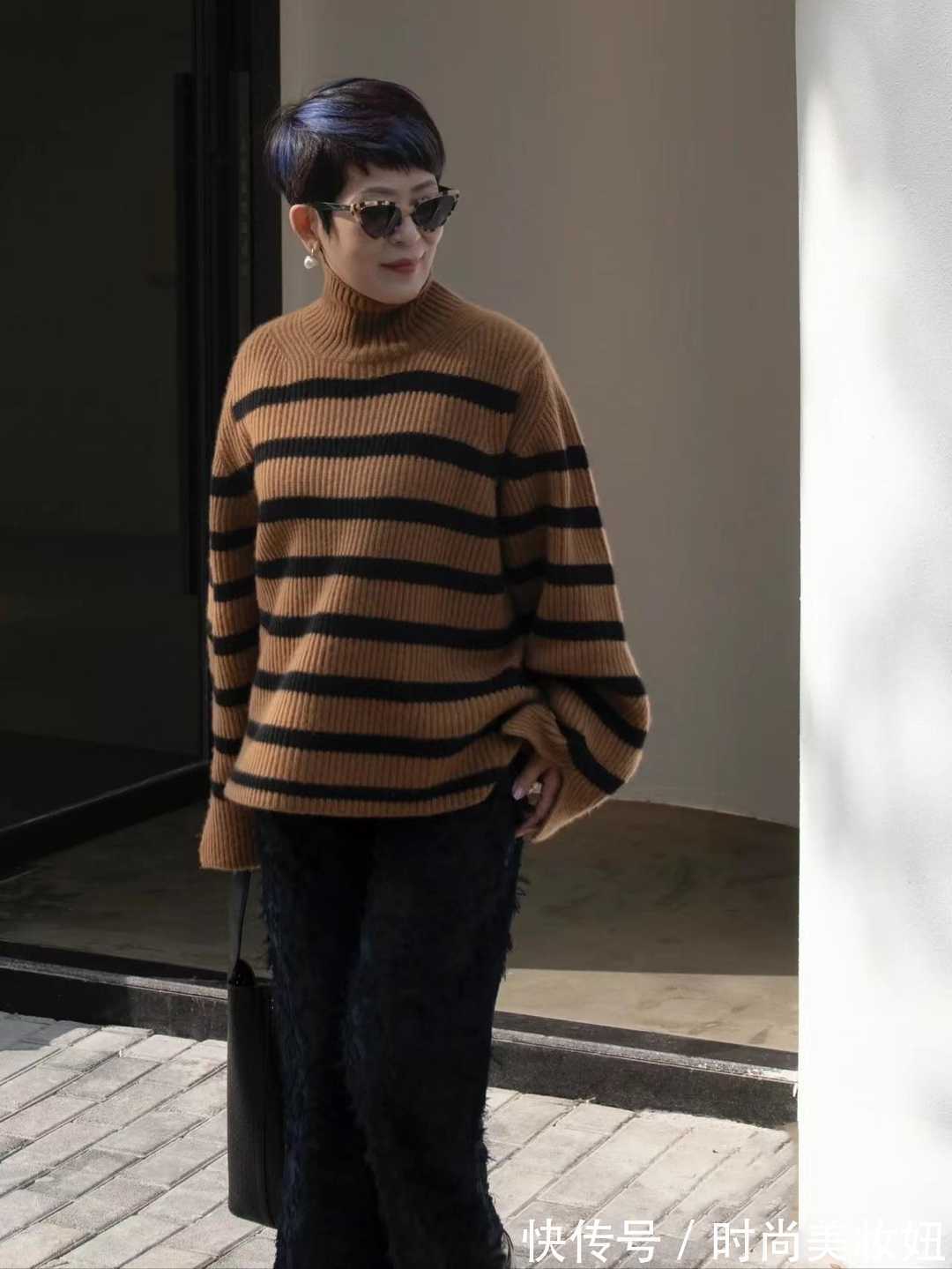 女性们 毛衣如何穿更“显贵”?看这位60岁奶奶的日常穿搭,高级又减龄
